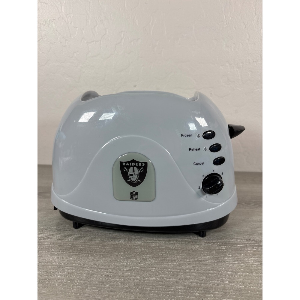 NFL Las Vegas Raiders 2-Slice Toaster White Team Logo EUC Works!